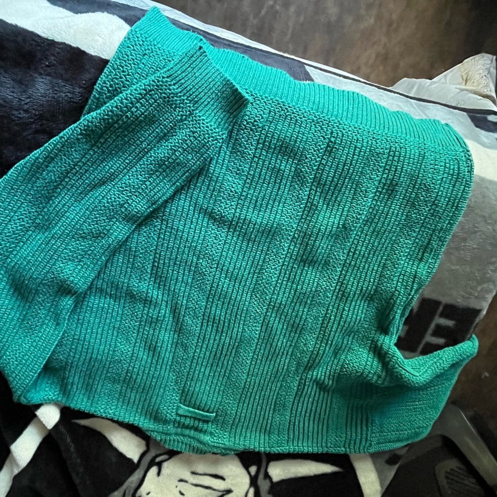 Basix sweater - Picture 6 of 6